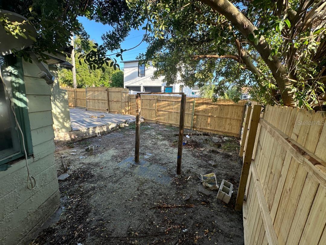 821 PARIS AVE S — photo 6