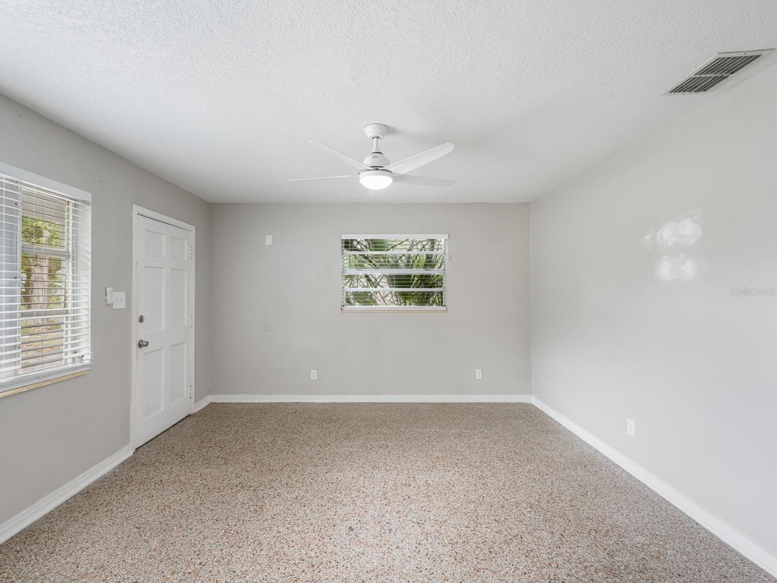 3301 W LOUISIANA AVE — photo 3