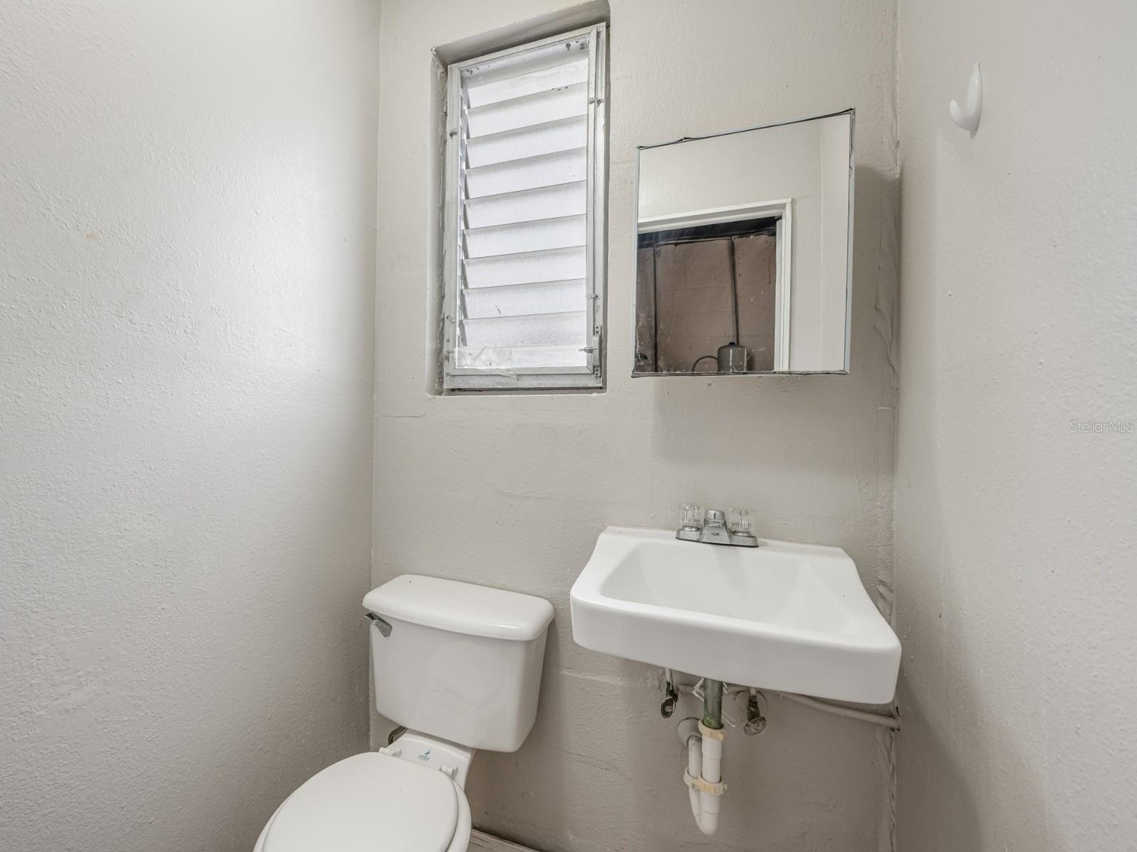 3301 W LOUISIANA AVE — photo 21