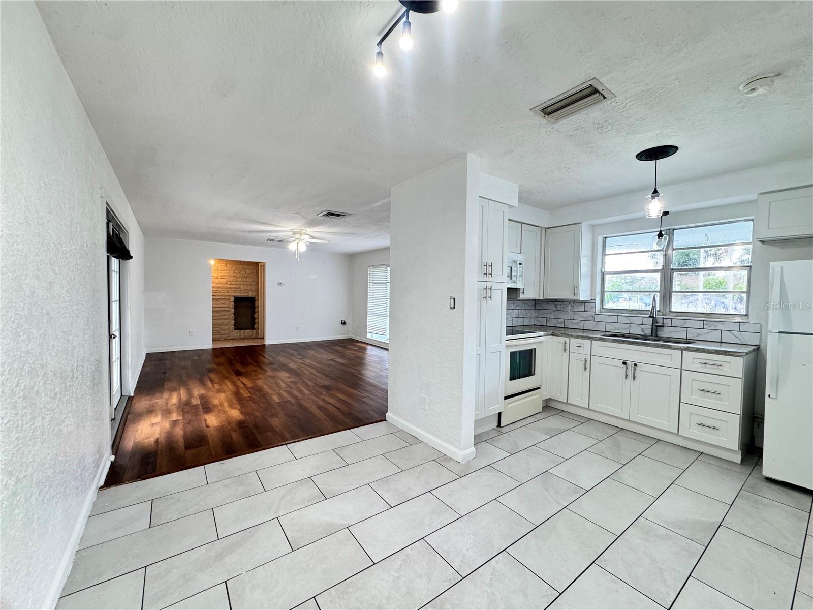 3439 MCINTOSH RD — photo 5