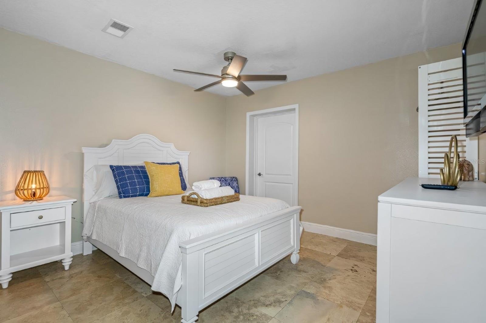 4501 N JAMAICA ST — photo 32