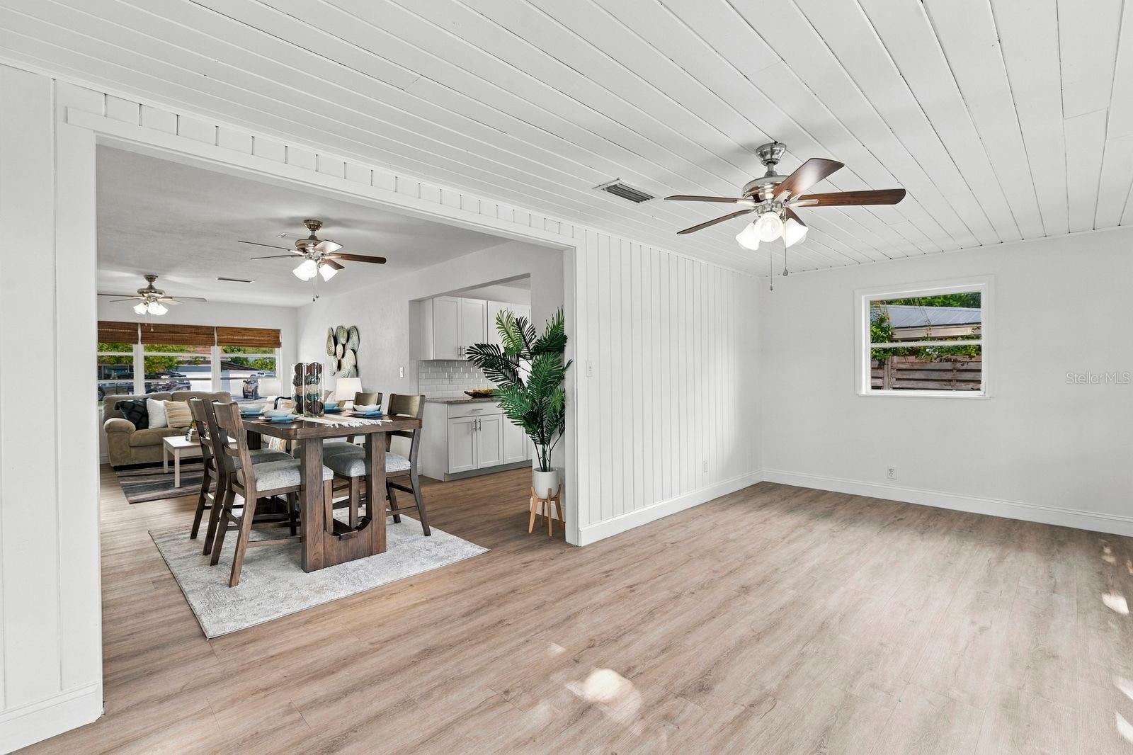 3030 COURTLAND ST — photo 15