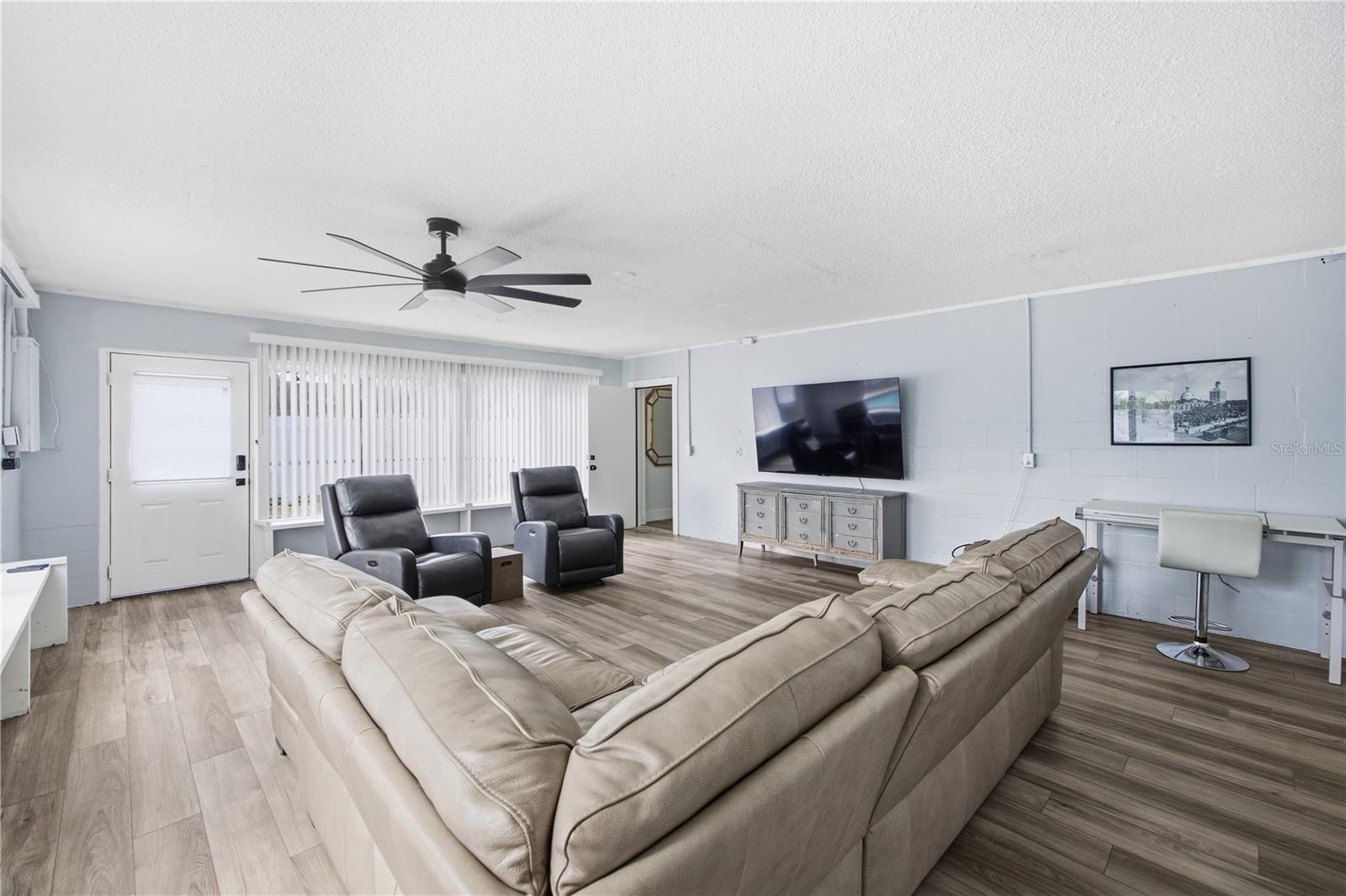7318 S KISSIMMEE ST — photo 30