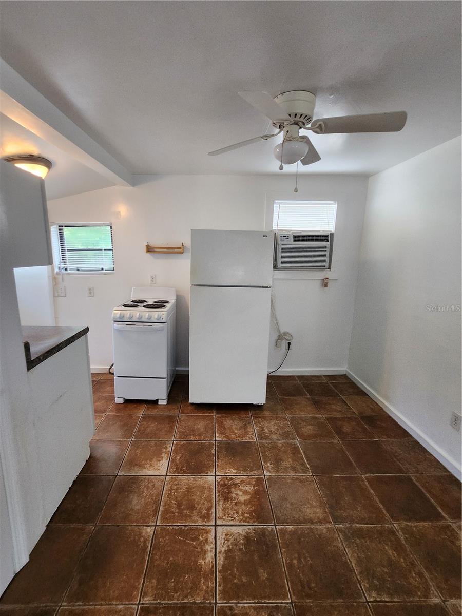 309 W COMANCHE AVE #C — photo 4