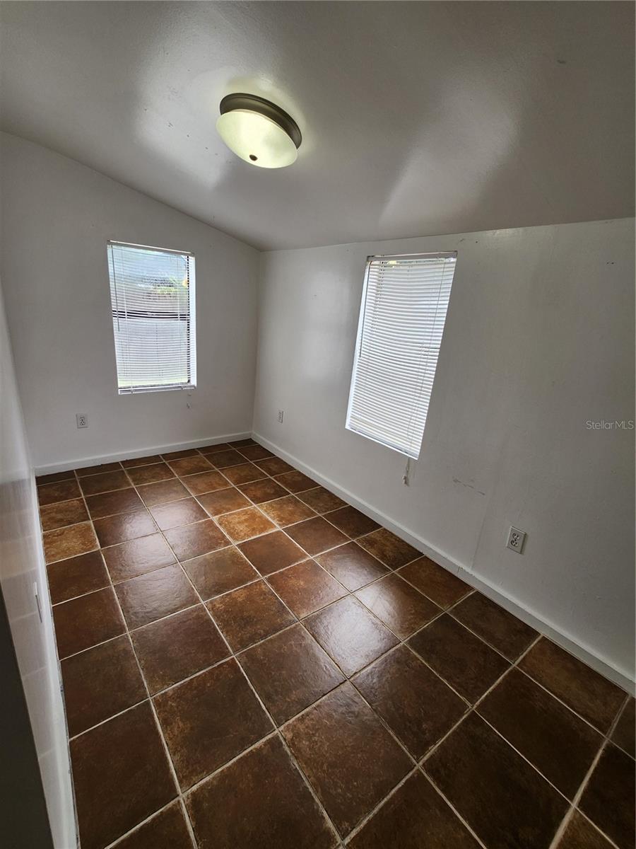 309 W COMANCHE AVE #C — photo 8