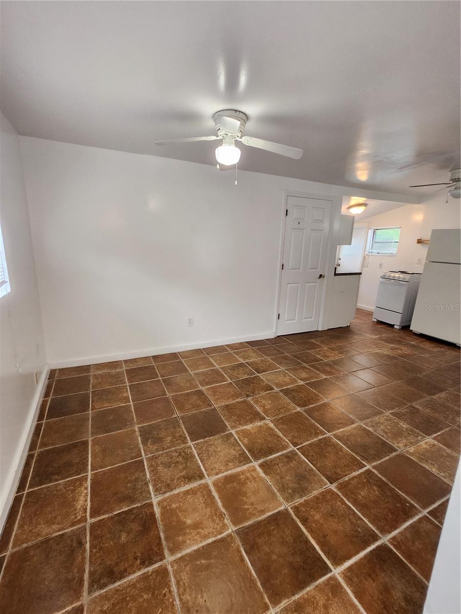 309 W COMANCHE AVE #C — photo 10