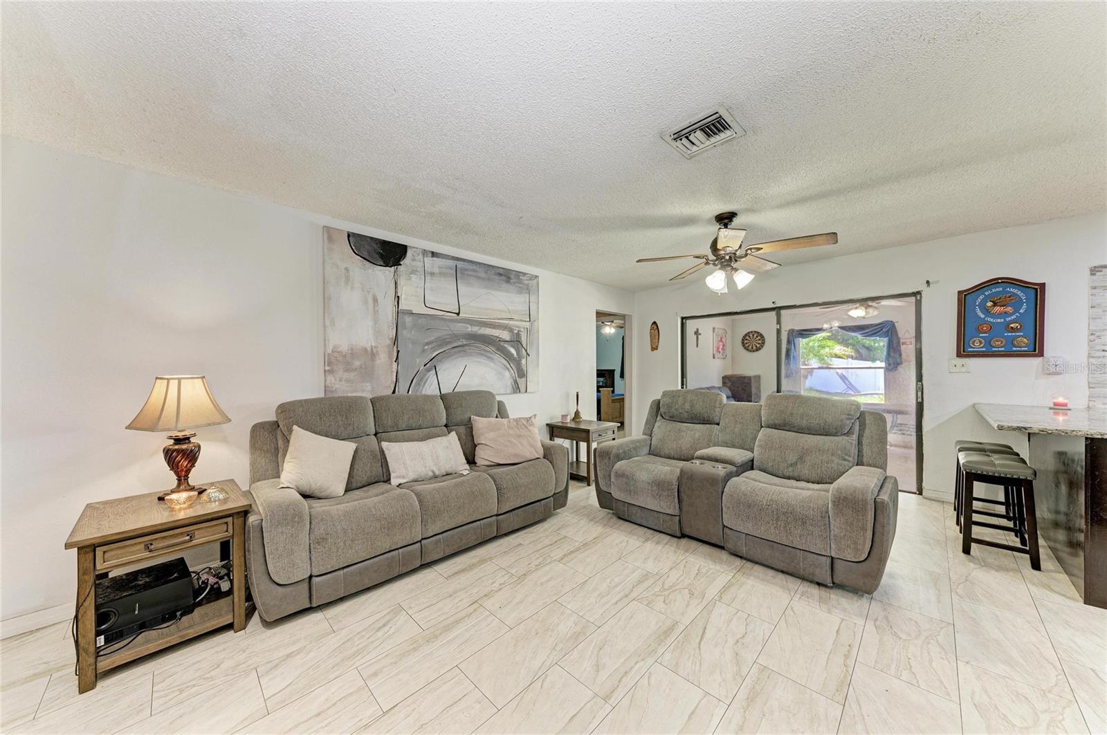 1520 SUNNYHILLS DR — photo 4