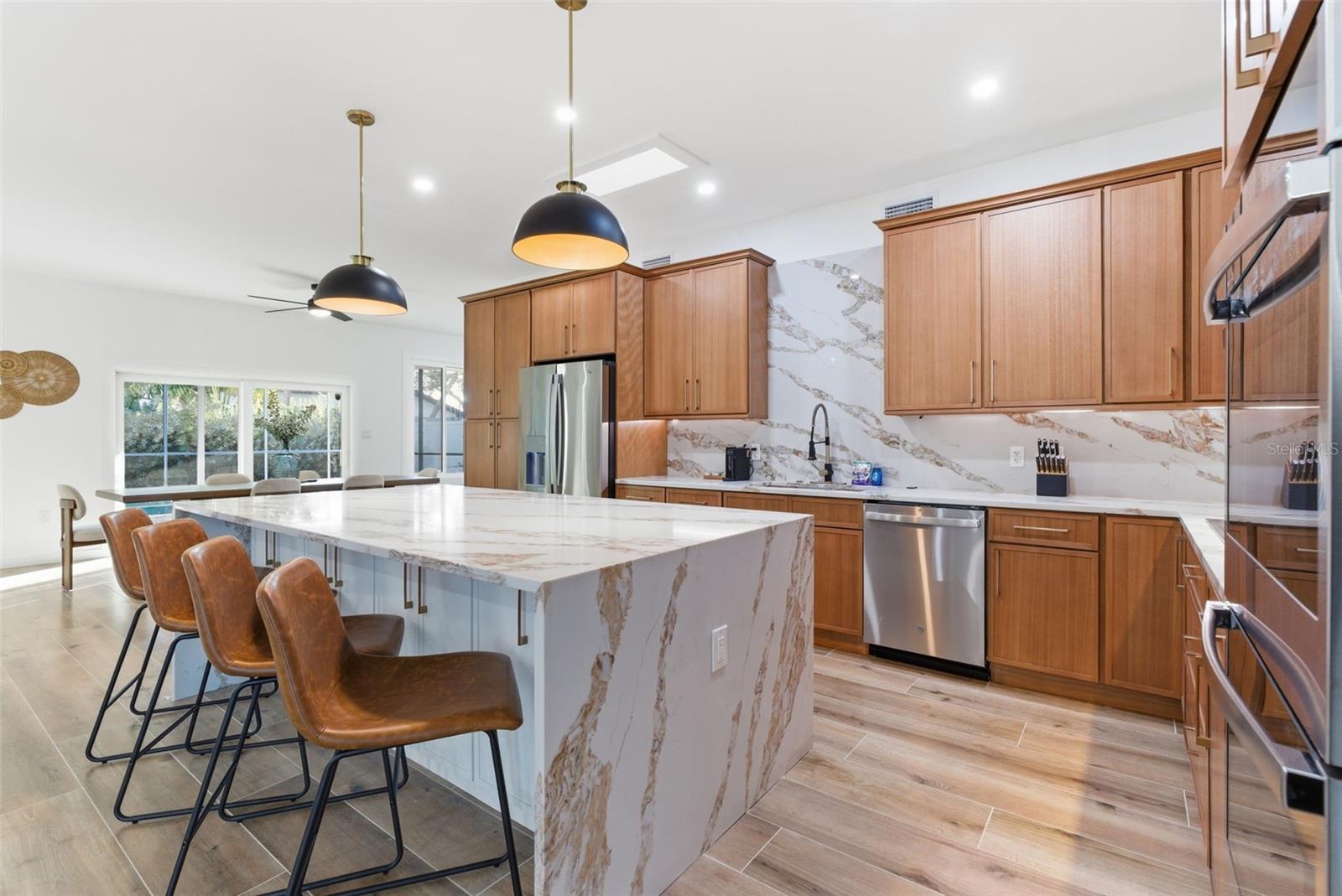 4879 COMMONWEALTH DR — photo 12