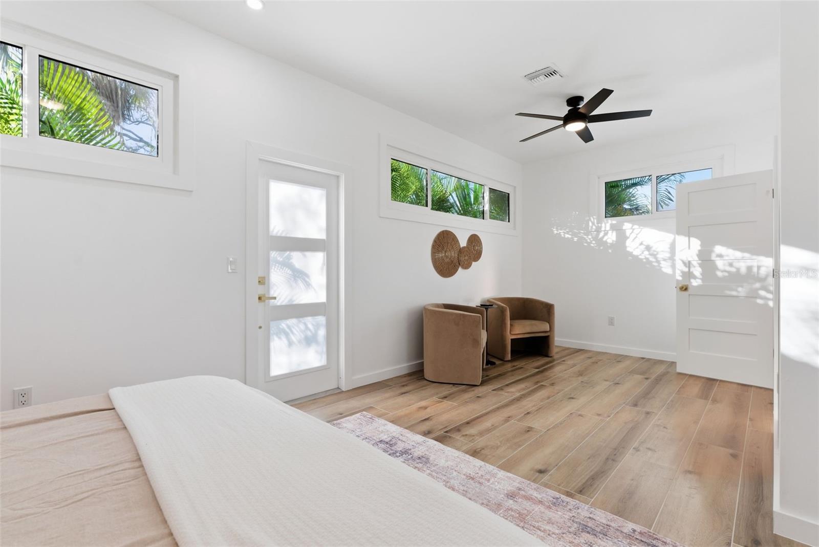 4879 COMMONWEALTH DR — photo 19