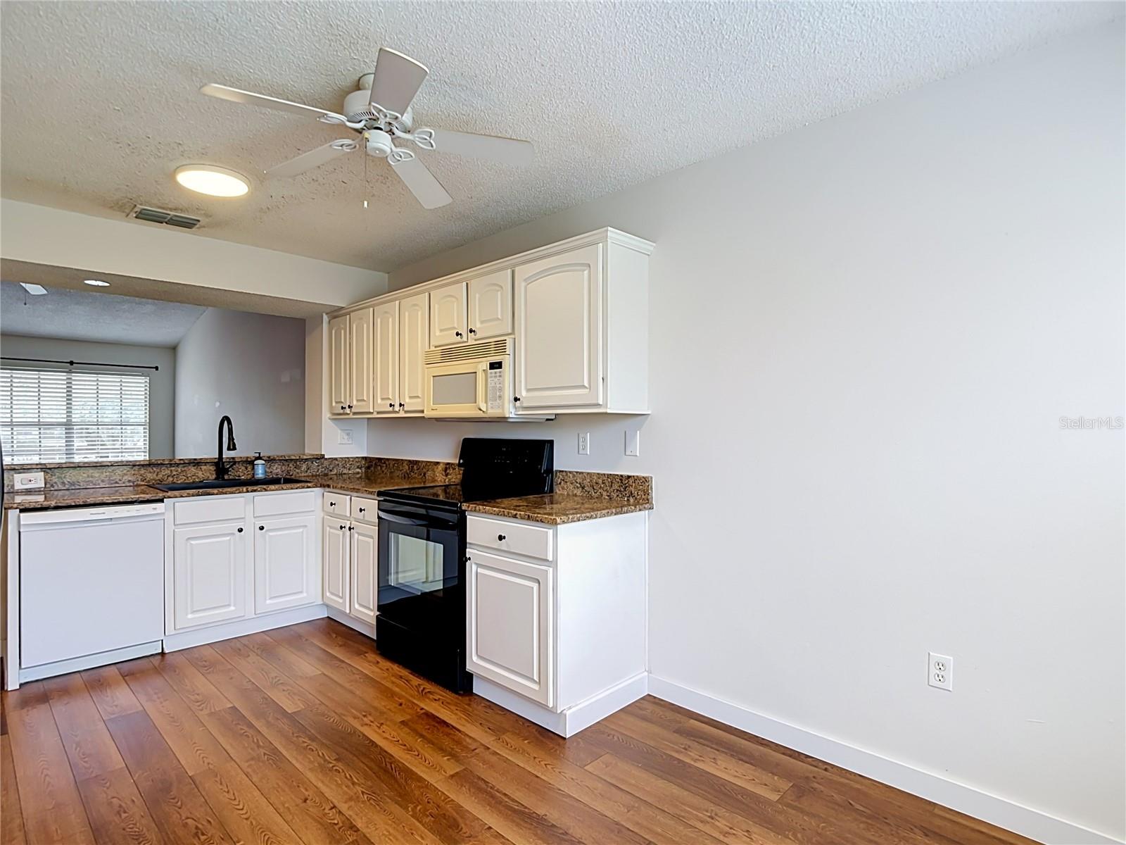 7807 HARDWICK DR #123 — photo 24