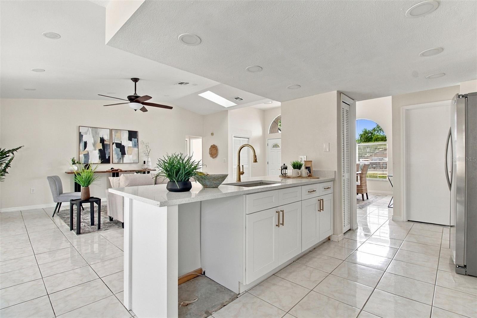 9719 LOMALINDA CT — photo 15