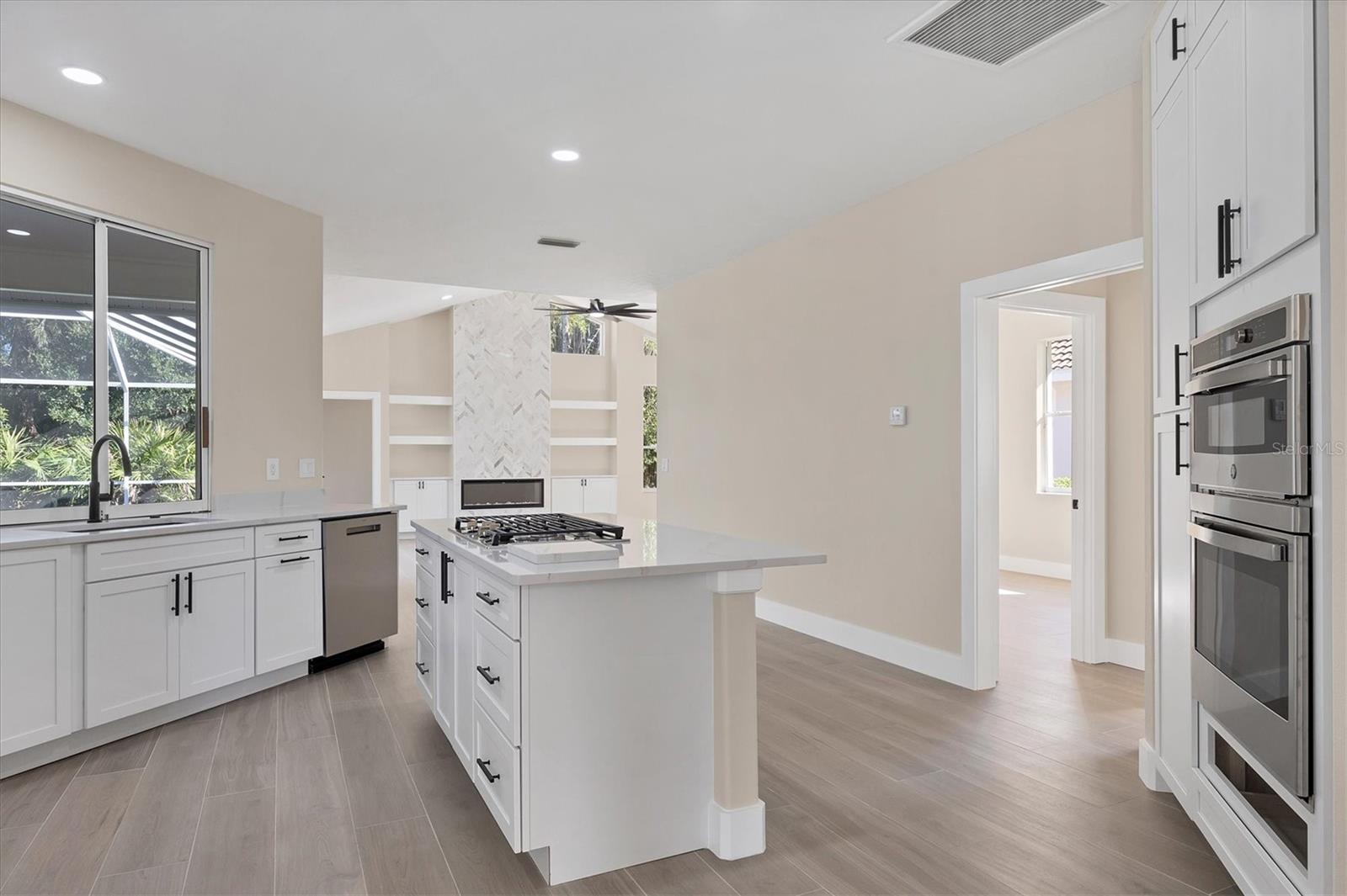 6615 HUNTER COMBE XING — photo 17