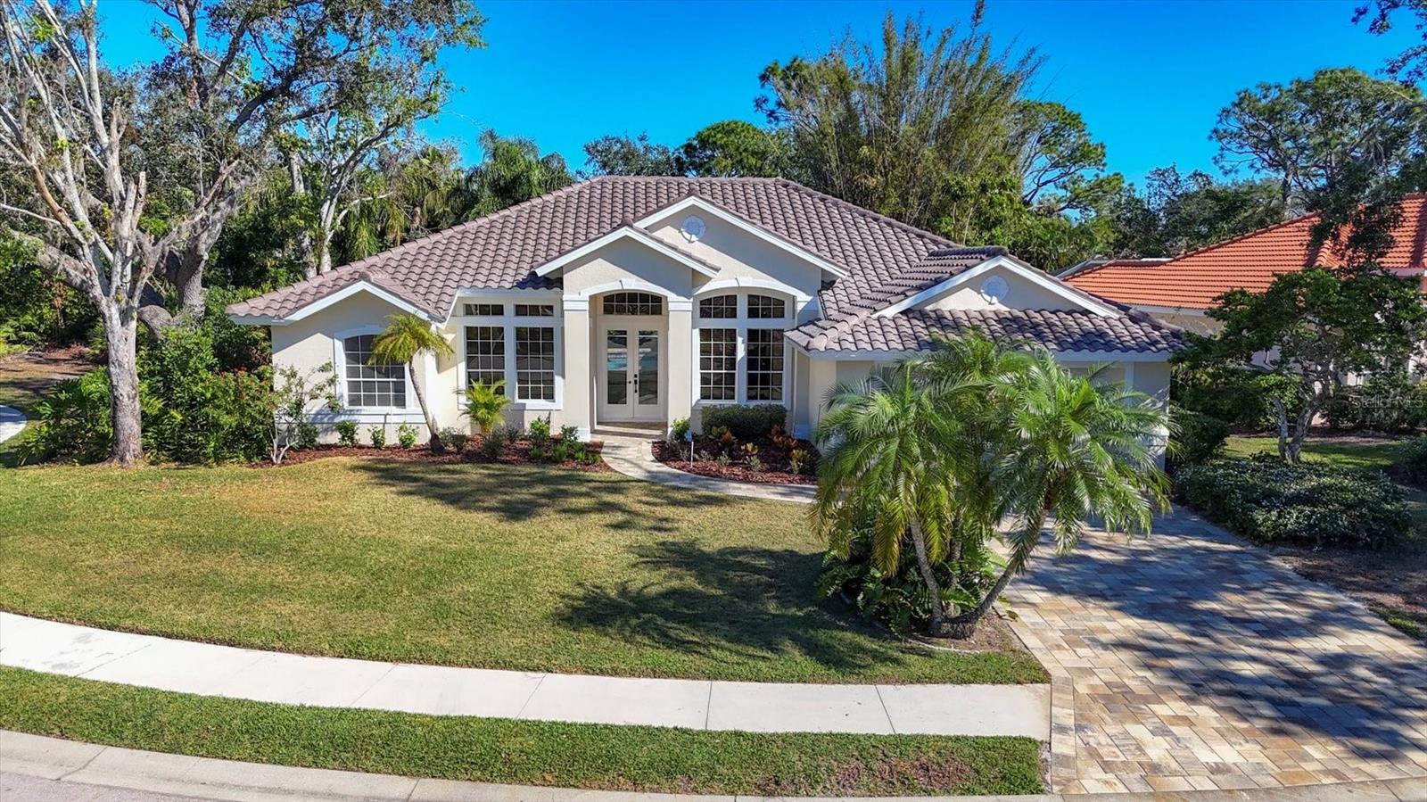 6615 HUNTER COMBE XING — photo 2