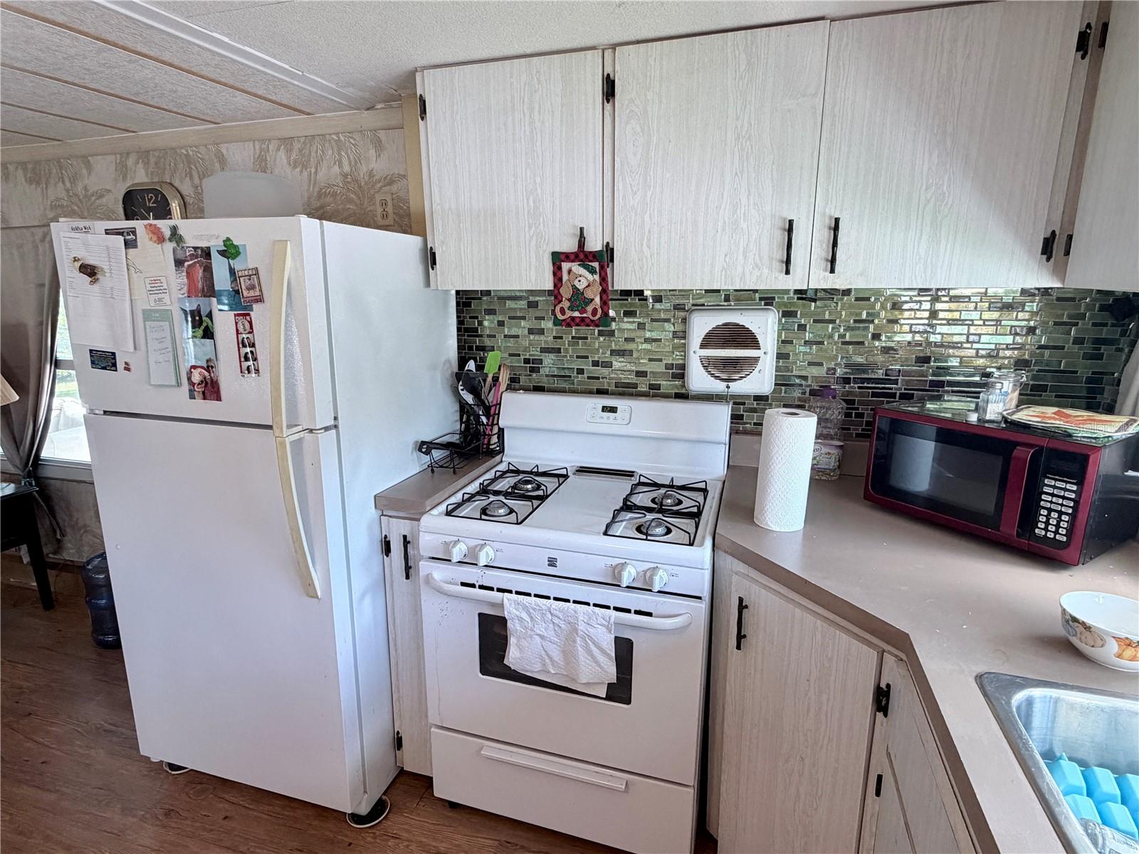 6904 CORTEZ RD W #15 — photo 13