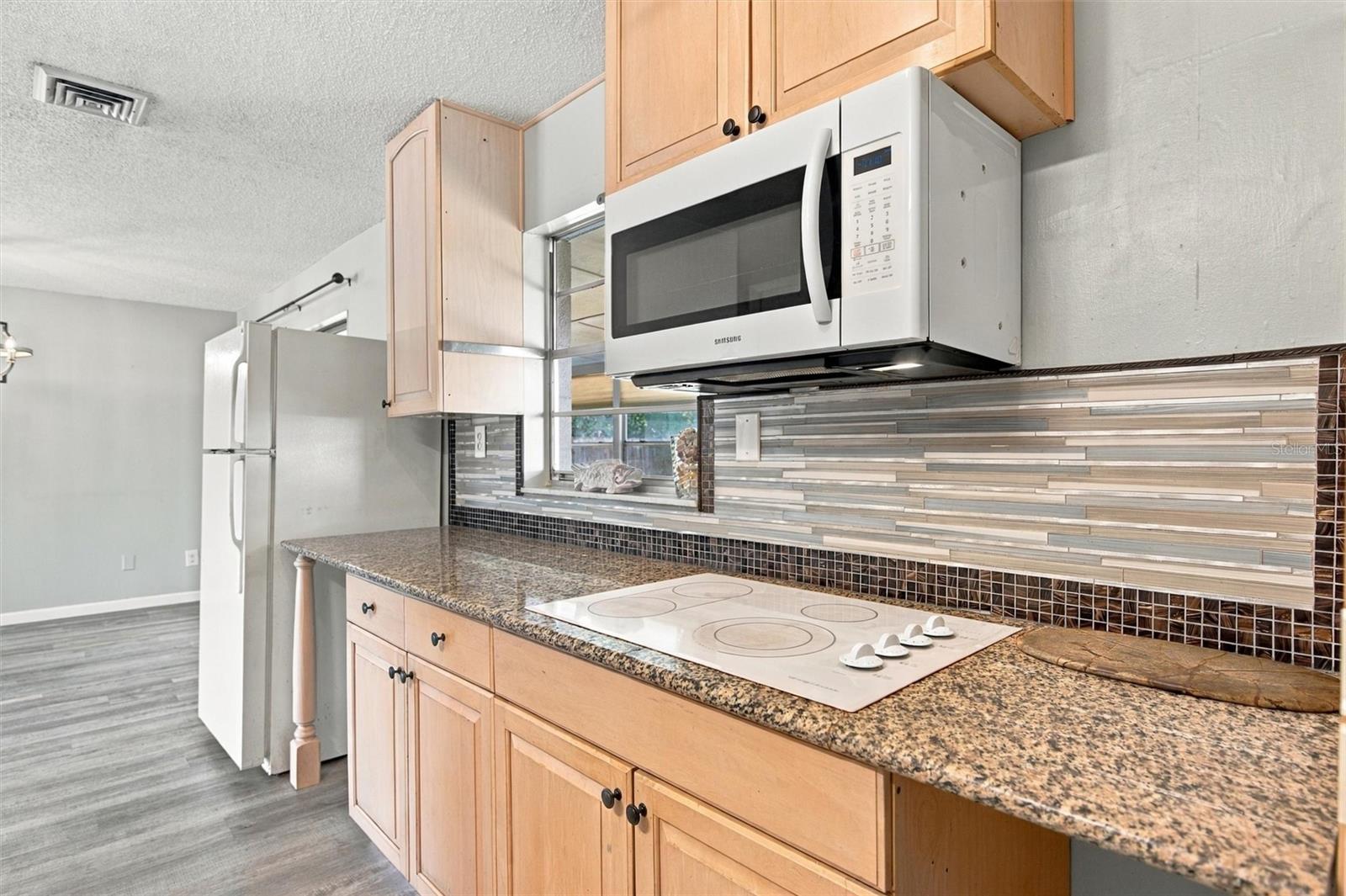 3036 SHAMROCK DR — photo 15
