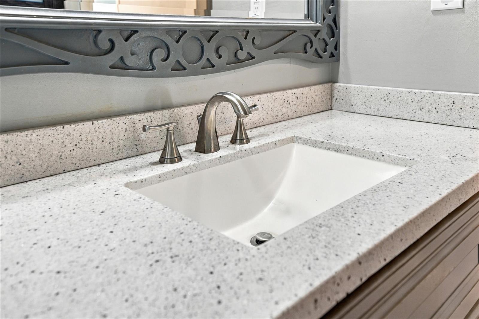 3036 SHAMROCK DR — photo 31