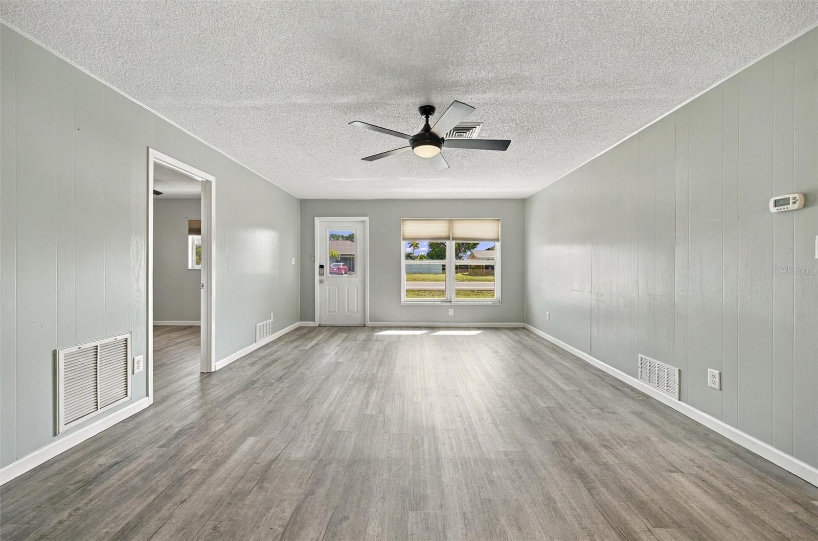3036 SHAMROCK DR — photo 6