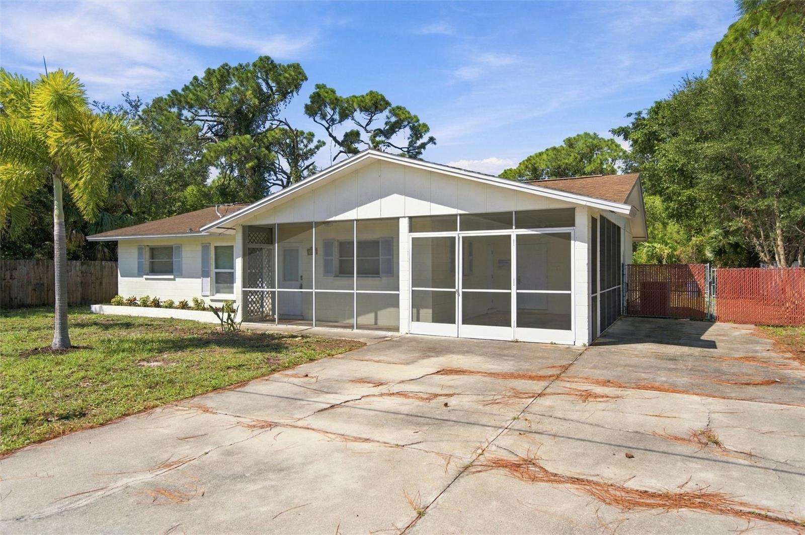 3036 SHAMROCK DR — photo 43