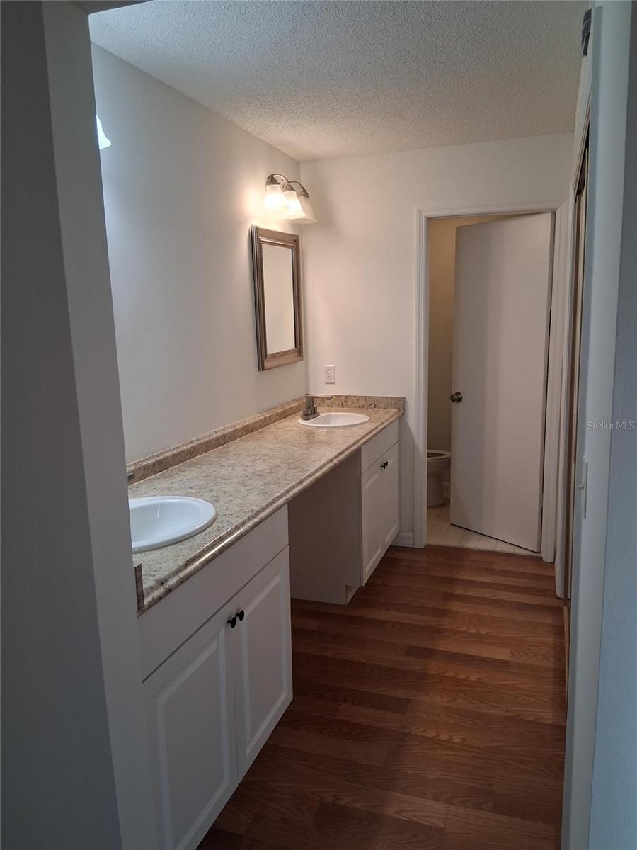 15301 W POND WOODS DR #303 — photo 13