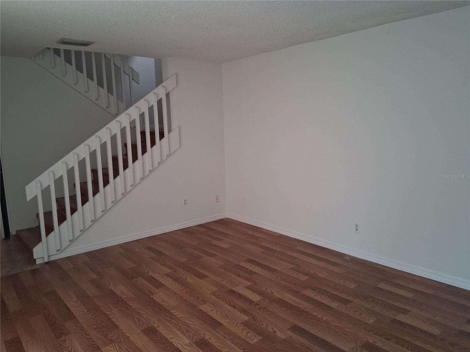 15301 W POND WOODS DR #303 — photo 6