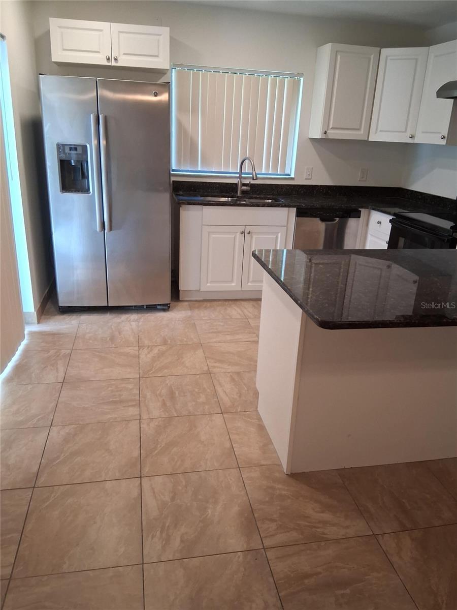 15301 W POND WOODS DR #303 — photo 3