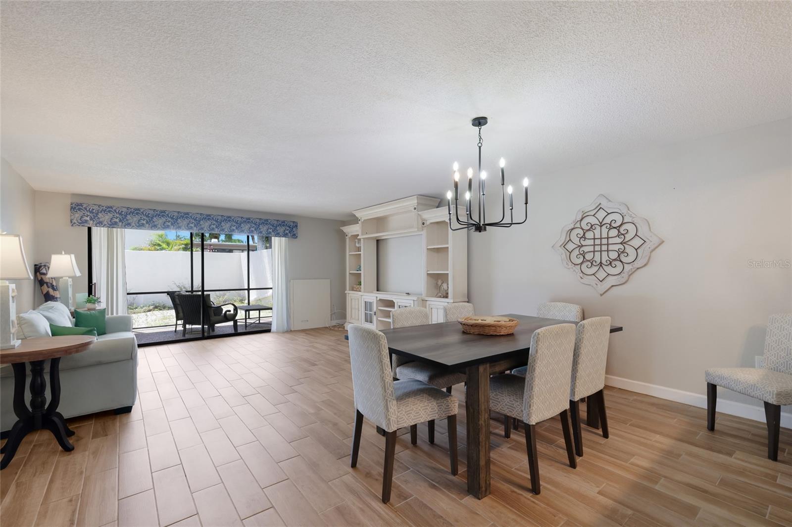 226 SHERWOOD DR — photo 12