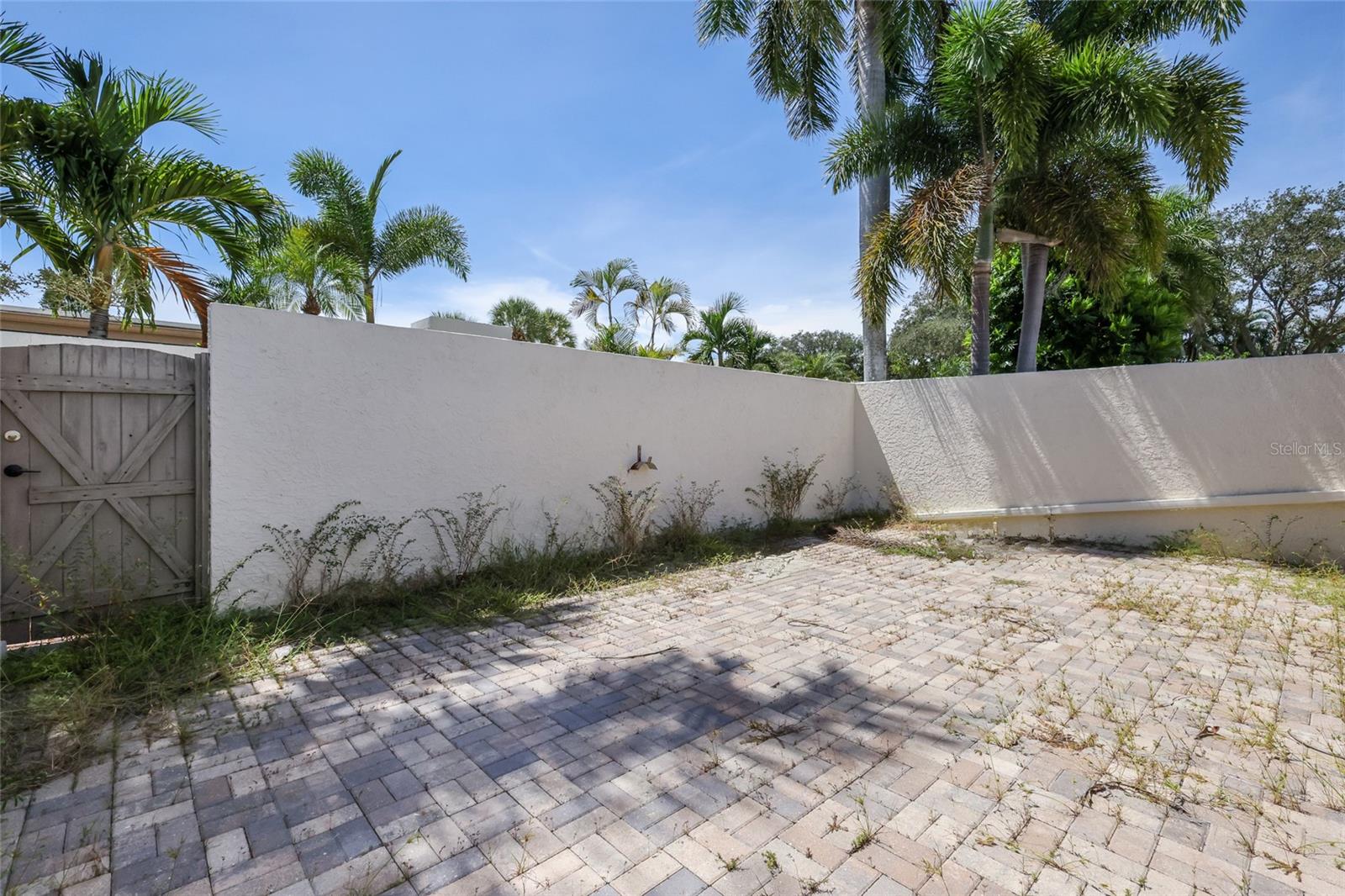 226 SHERWOOD DR — photo 27
