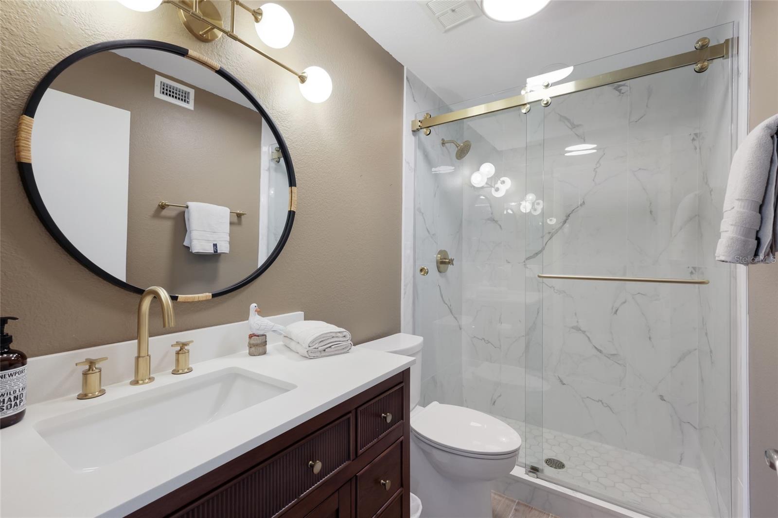 226 SHERWOOD DR — photo 24