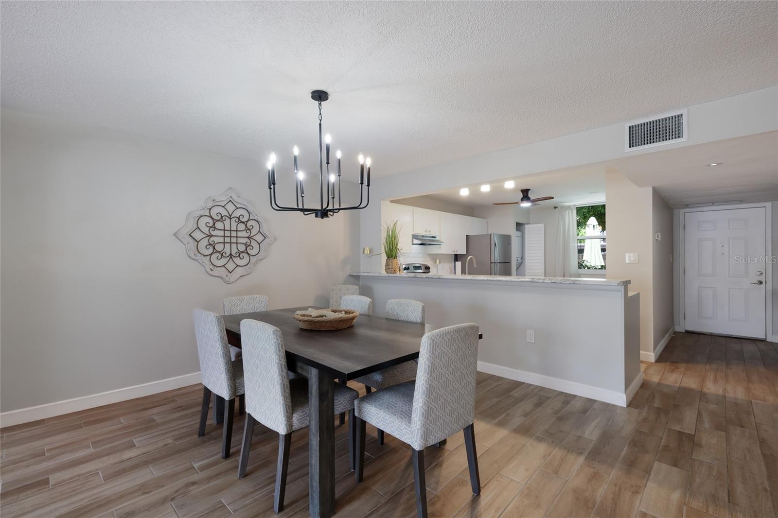 226 SHERWOOD DR — photo 13