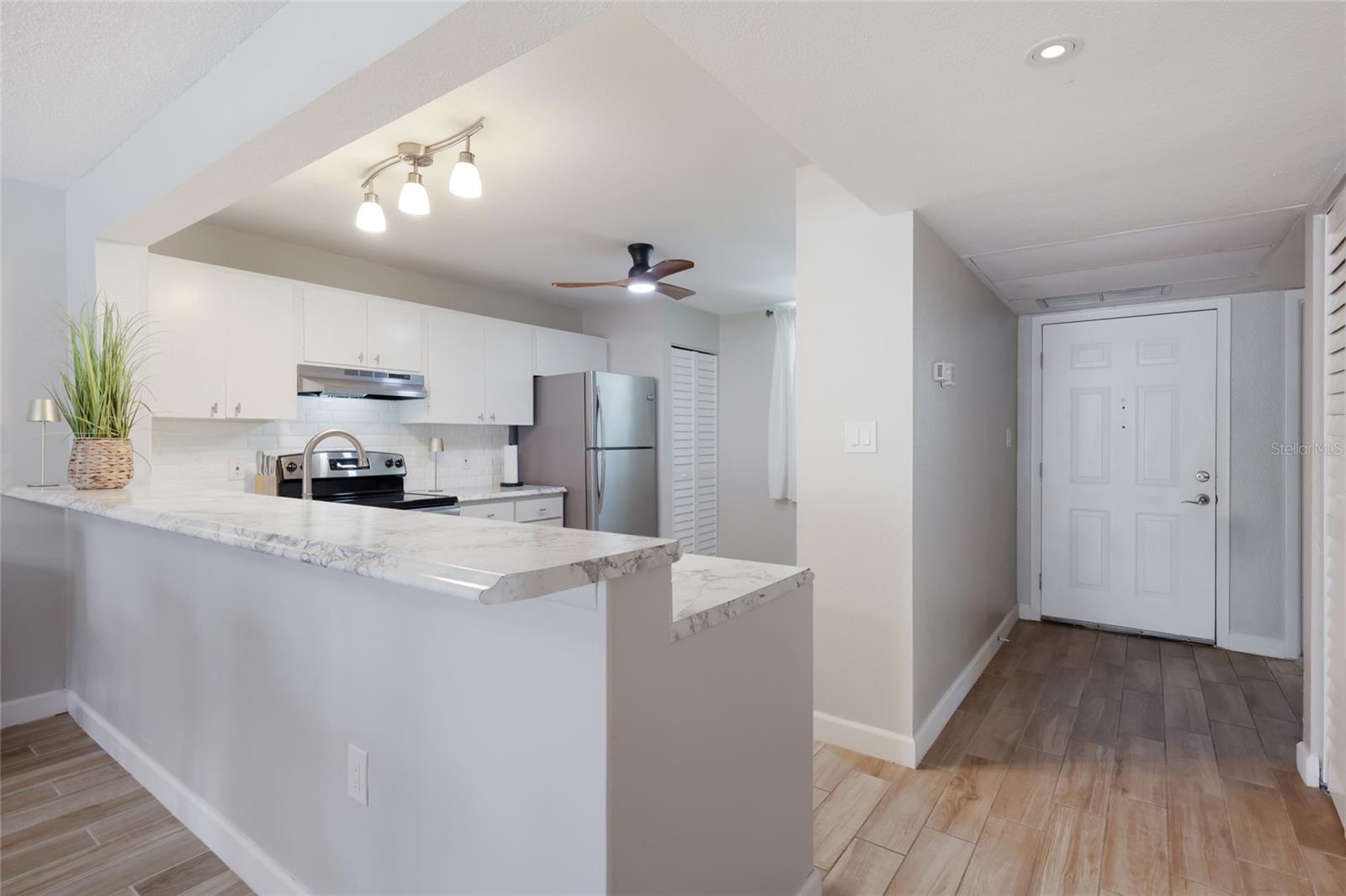 226 SHERWOOD DR — photo 6