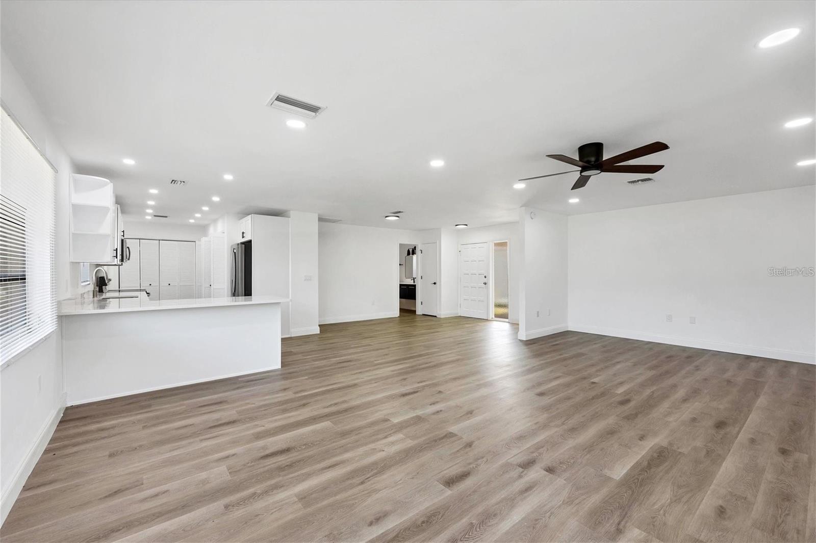 321 DANTE DR #321 — photo 8