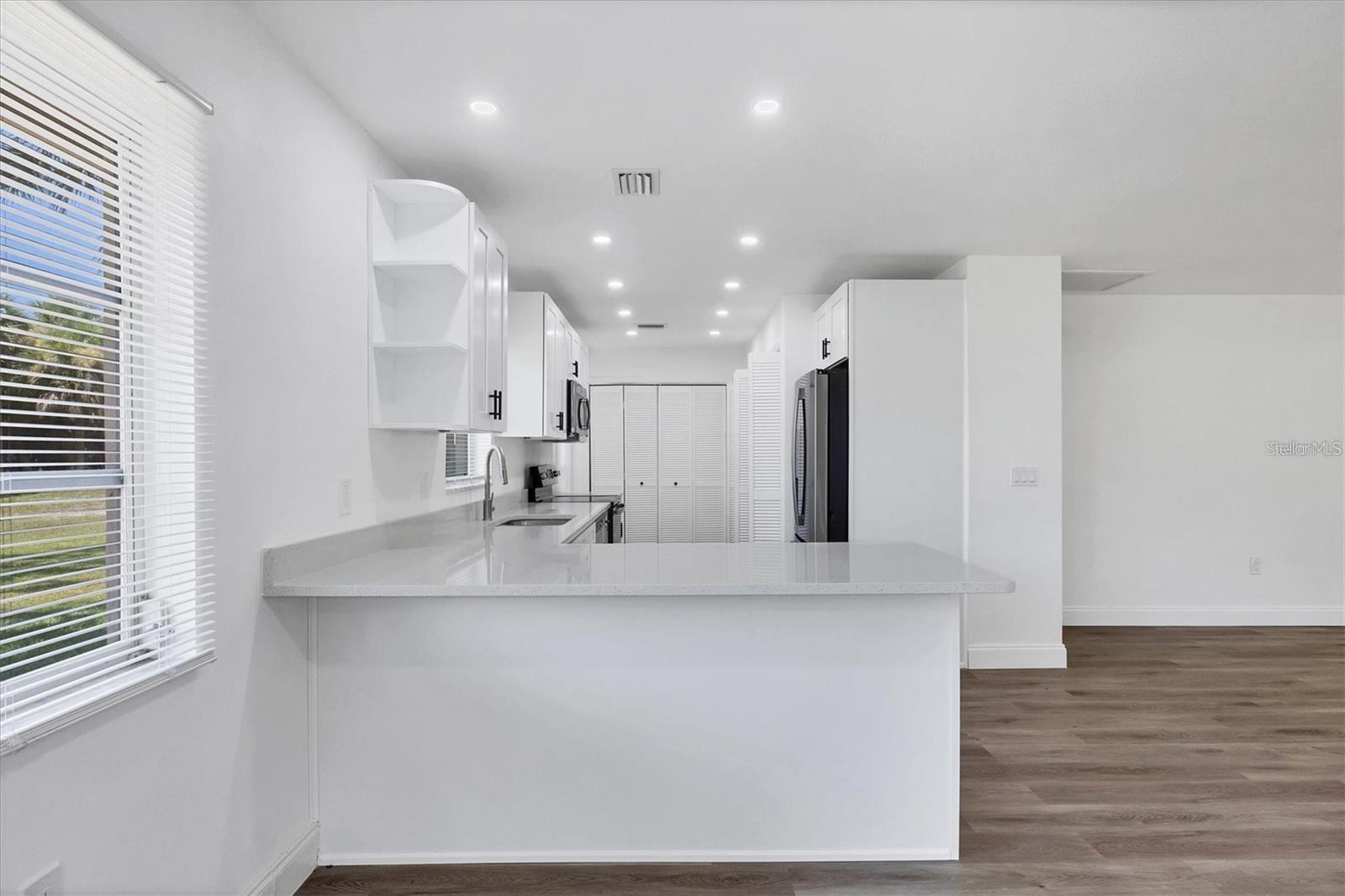 321 DANTE DR #321 — photo 5