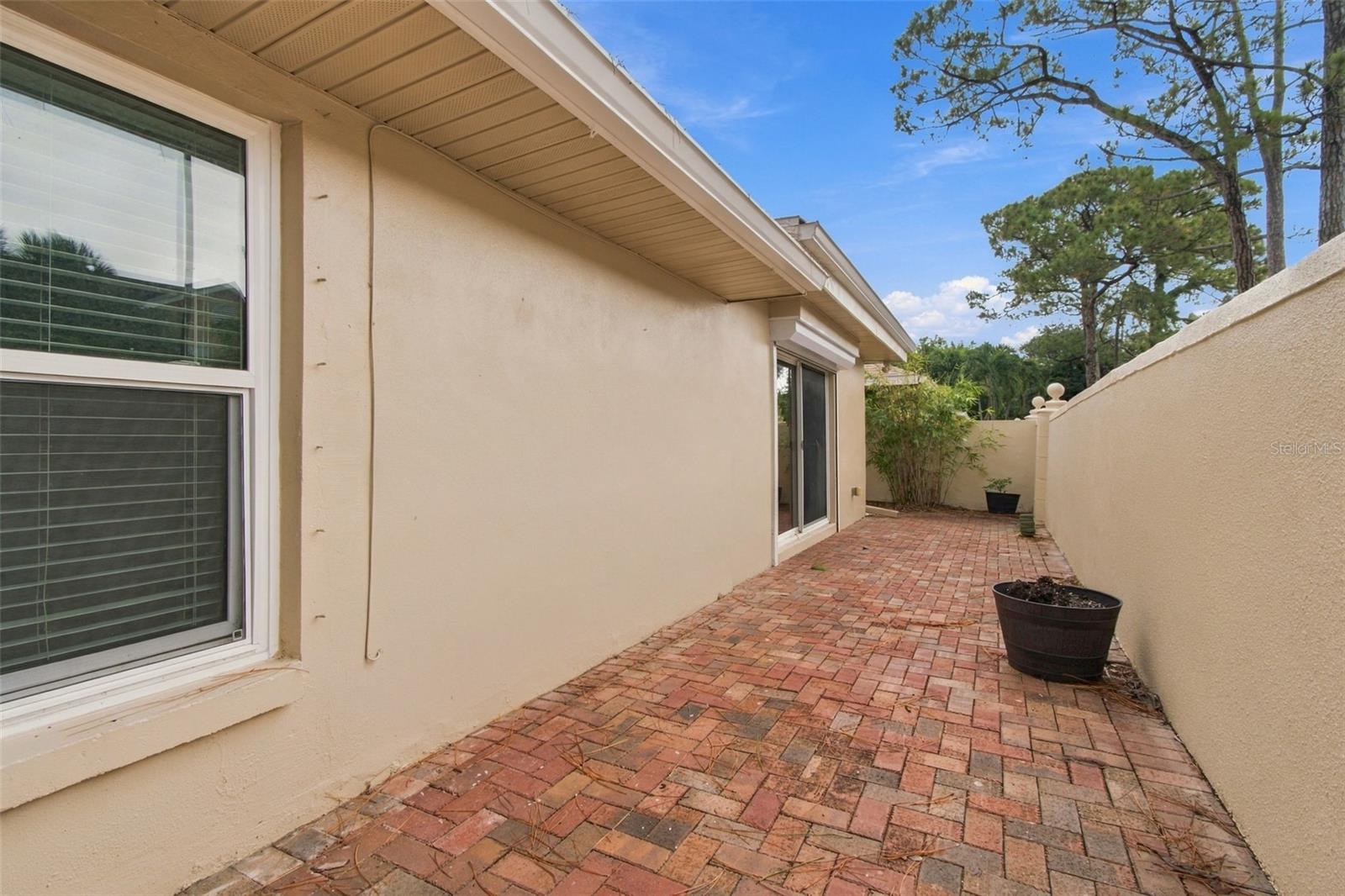 2254 HERON CIR — photo 46