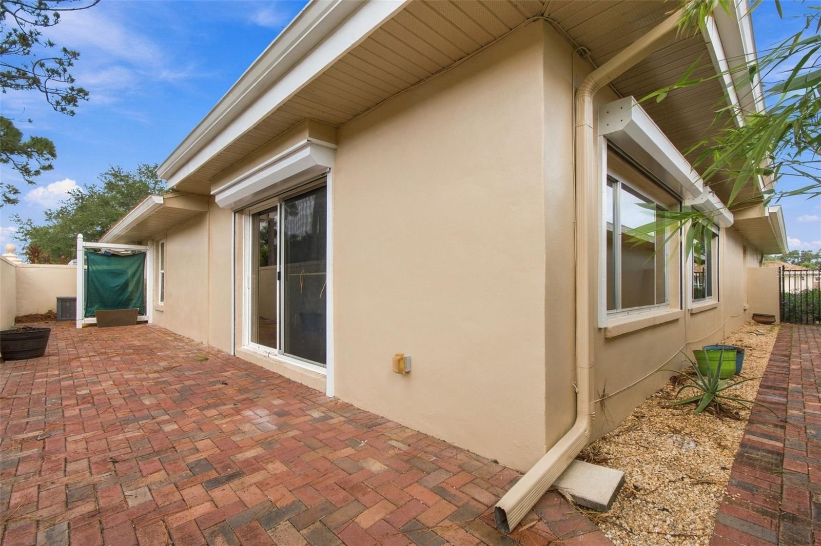 2254 HERON CIR — photo 44