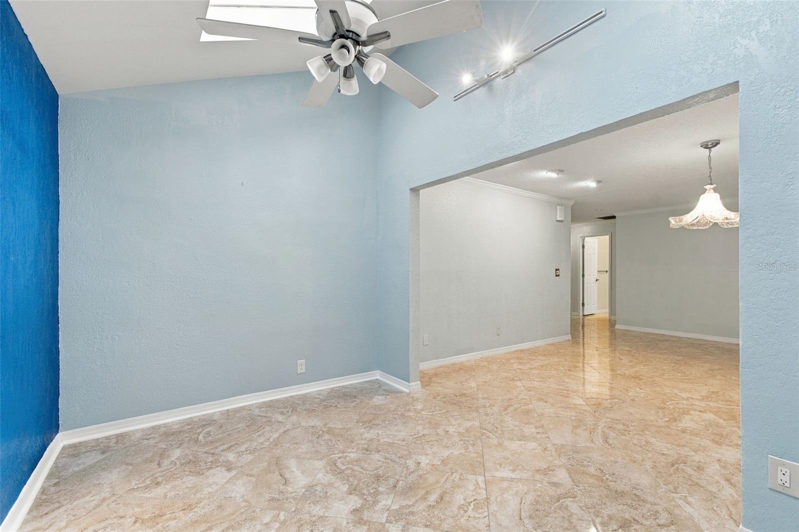 2254 HERON CIR — photo 10