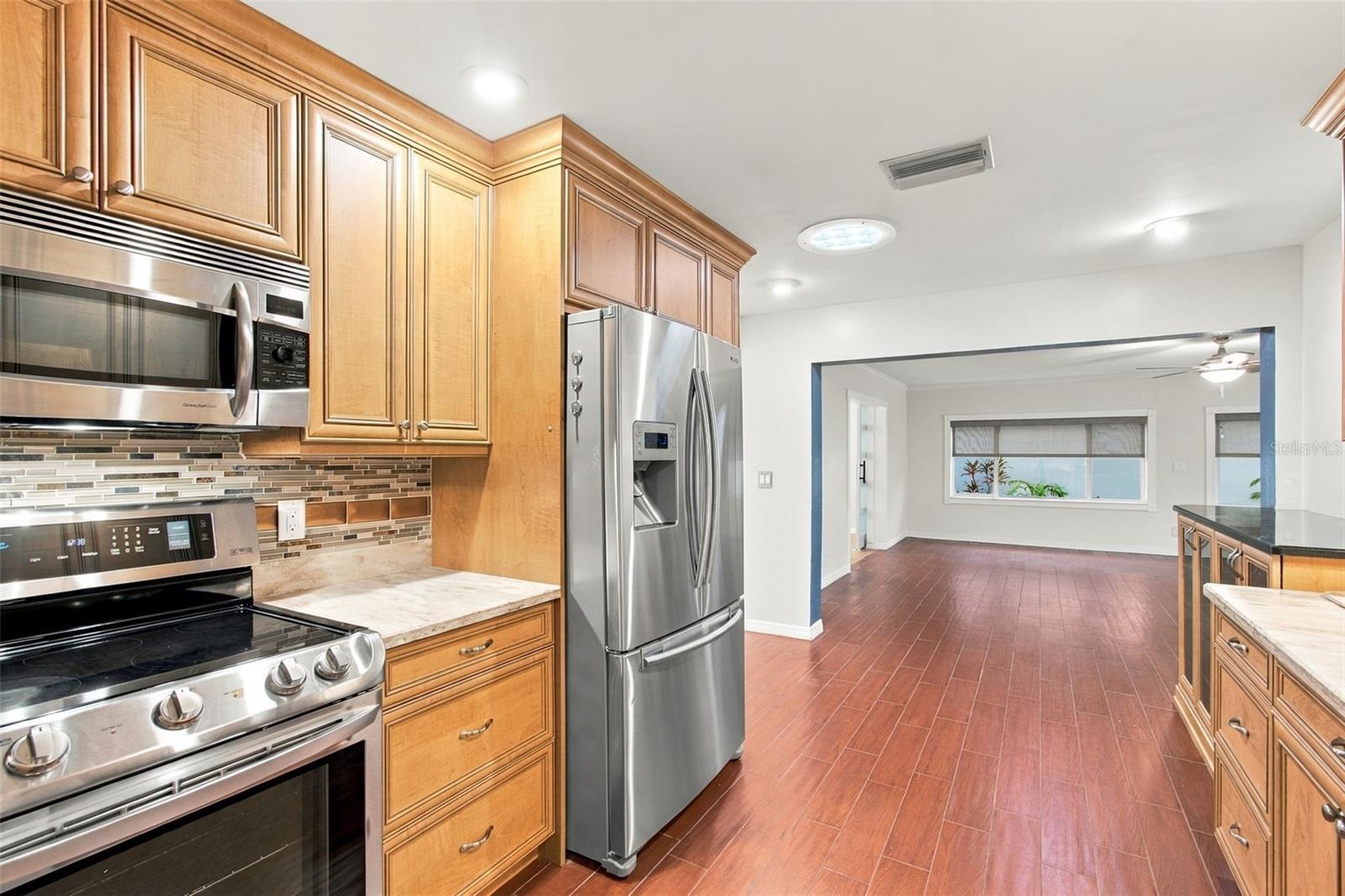 2254 HERON CIR — photo 17