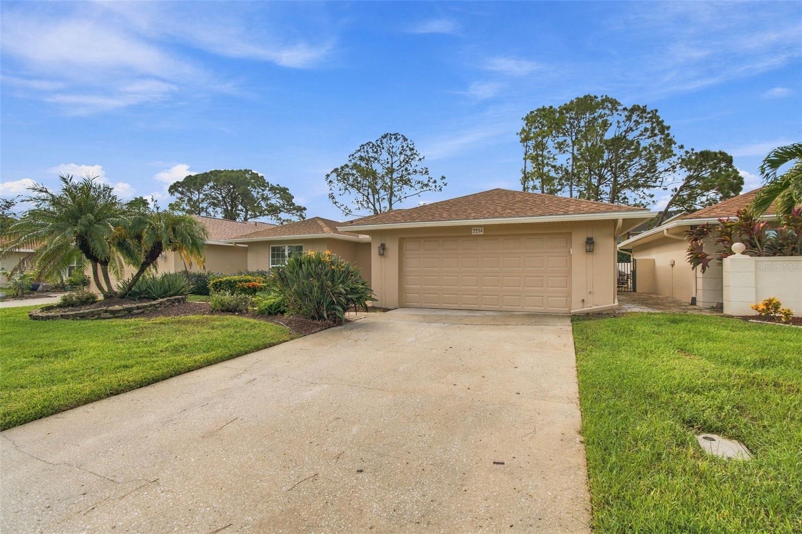 2254 HERON CIR — photo 50