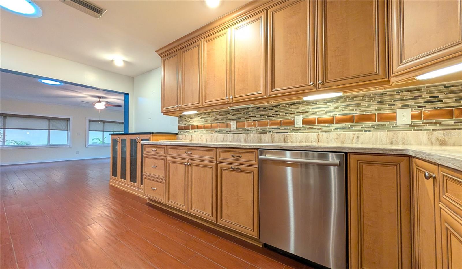 2254 HERON CIR — photo 18