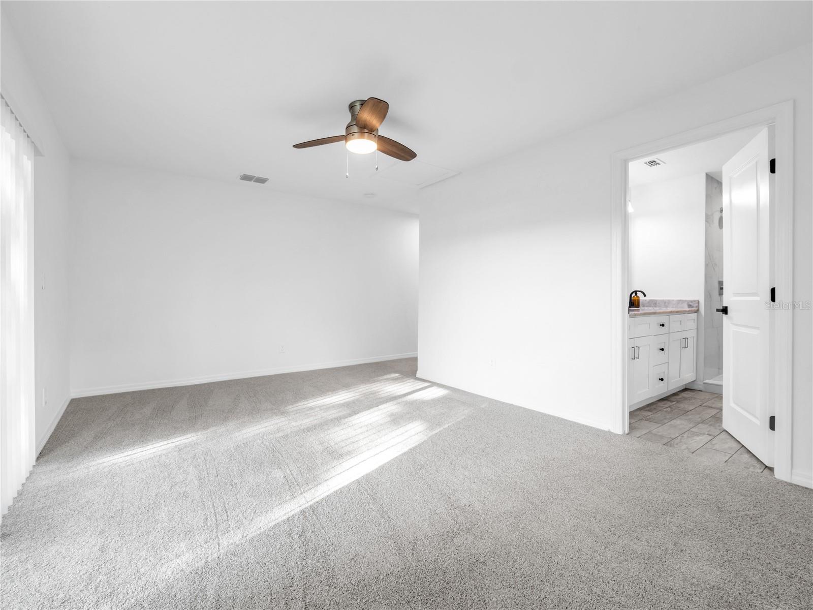 4014 MCLANE DR — photo 15