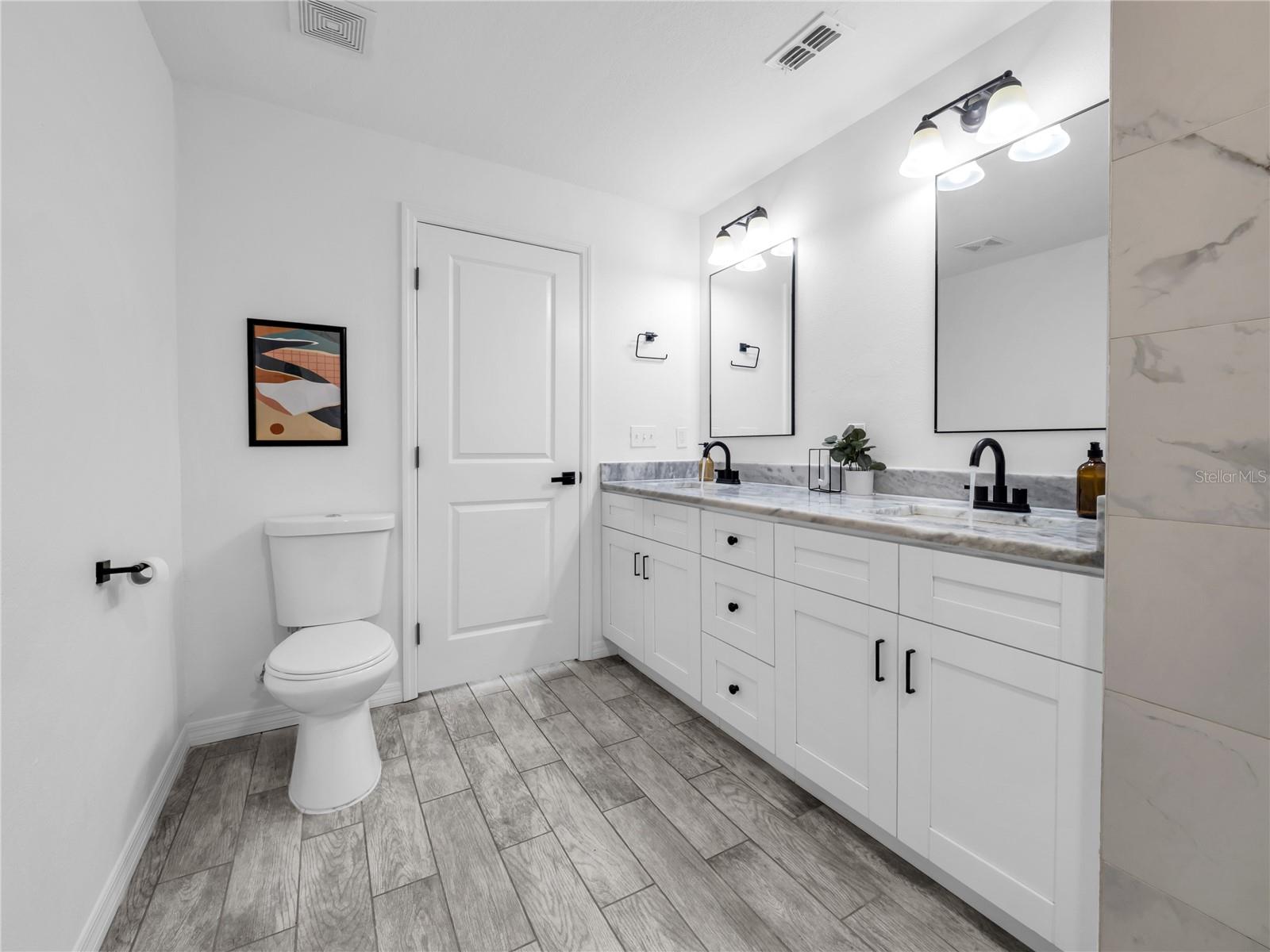 4014 MCLANE DR — photo 16