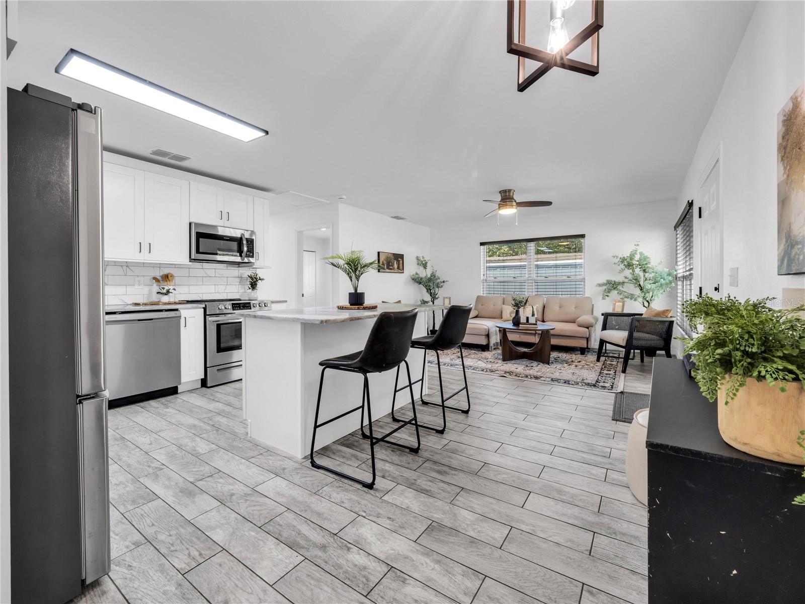 4014 MCLANE DR — photo 10