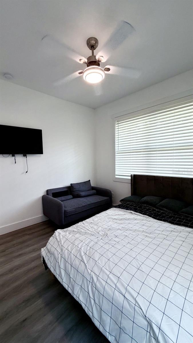 1409 W WOOD ST — photo 12