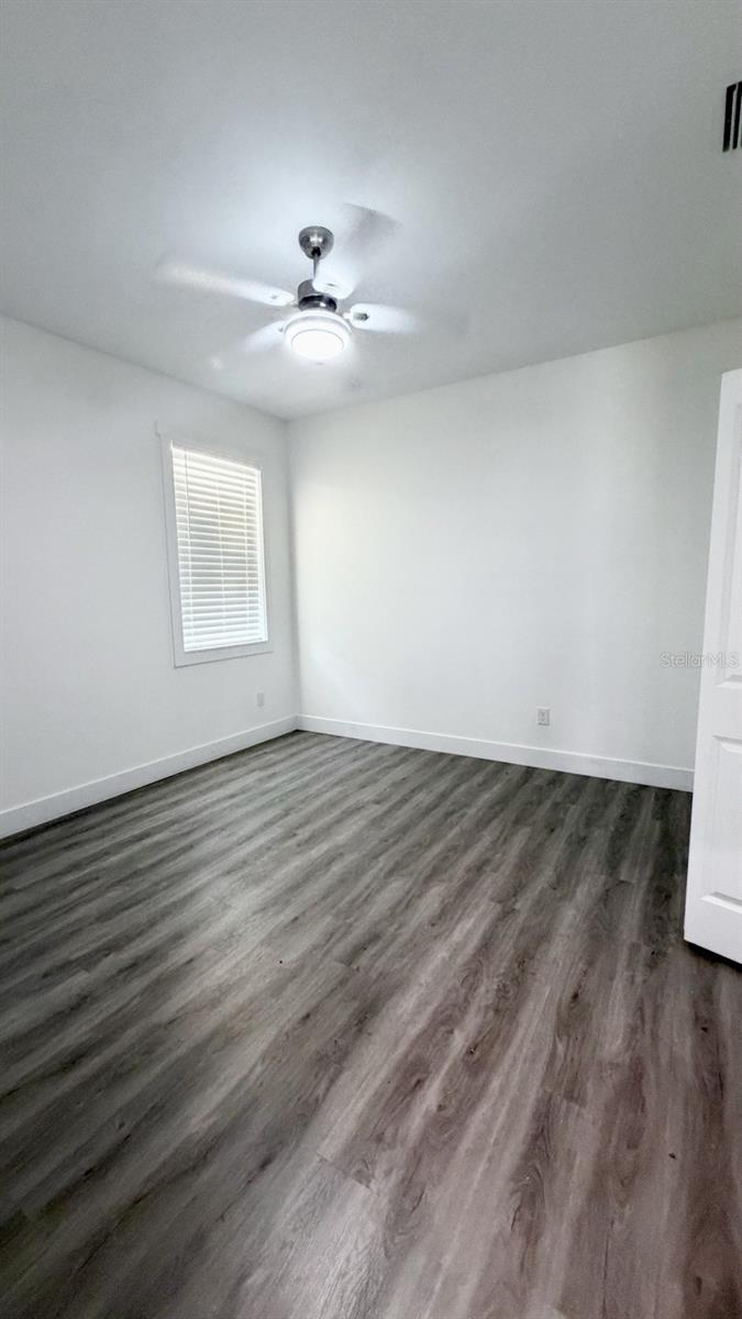 1409 W WOOD ST — photo 17