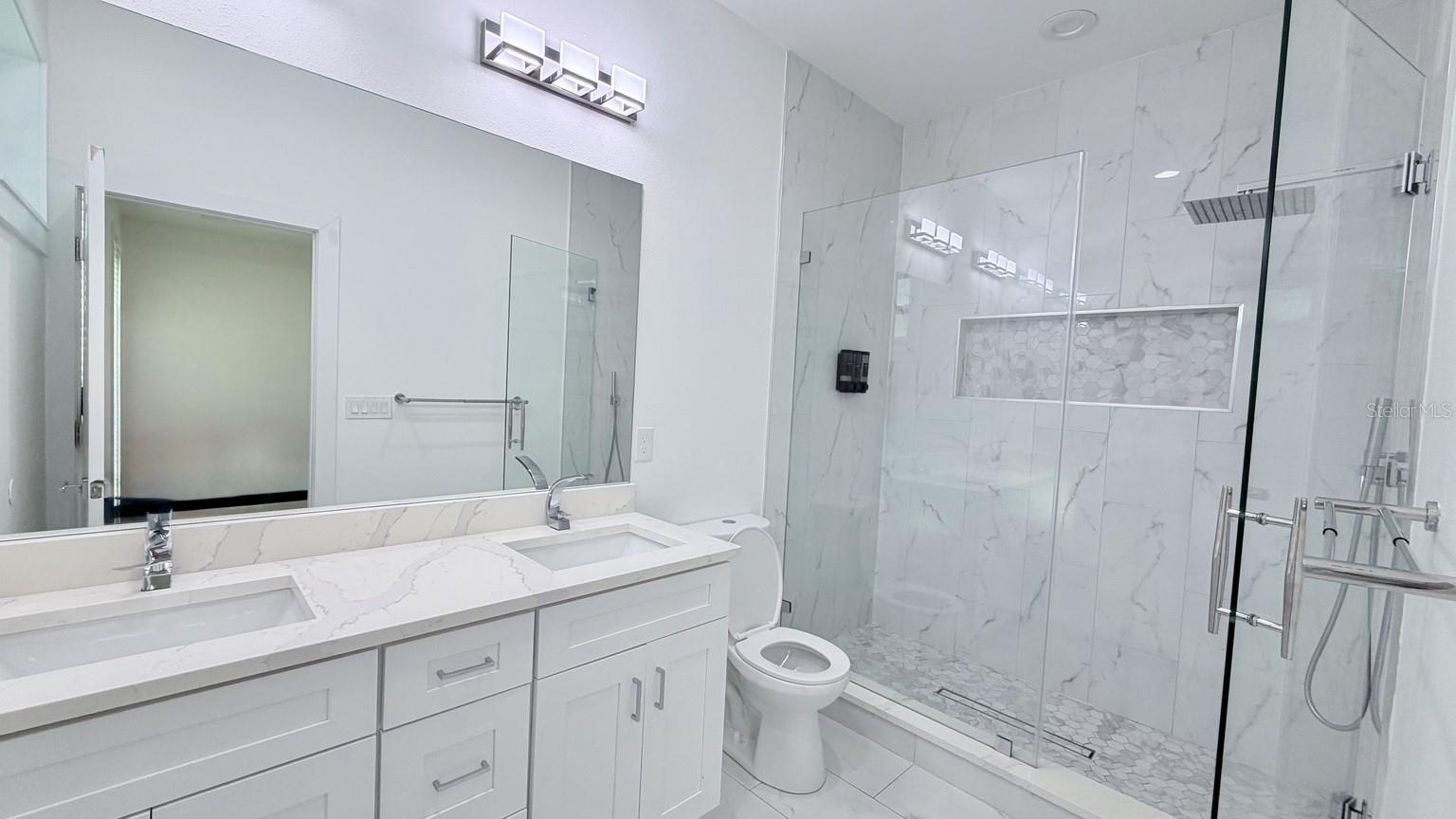 1409 W WOOD ST — photo 22