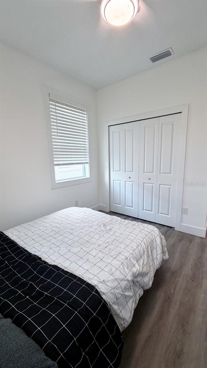 1409 W WOOD ST — photo 13
