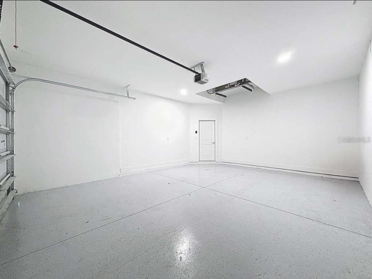 1409 W WOOD ST — photo 26
