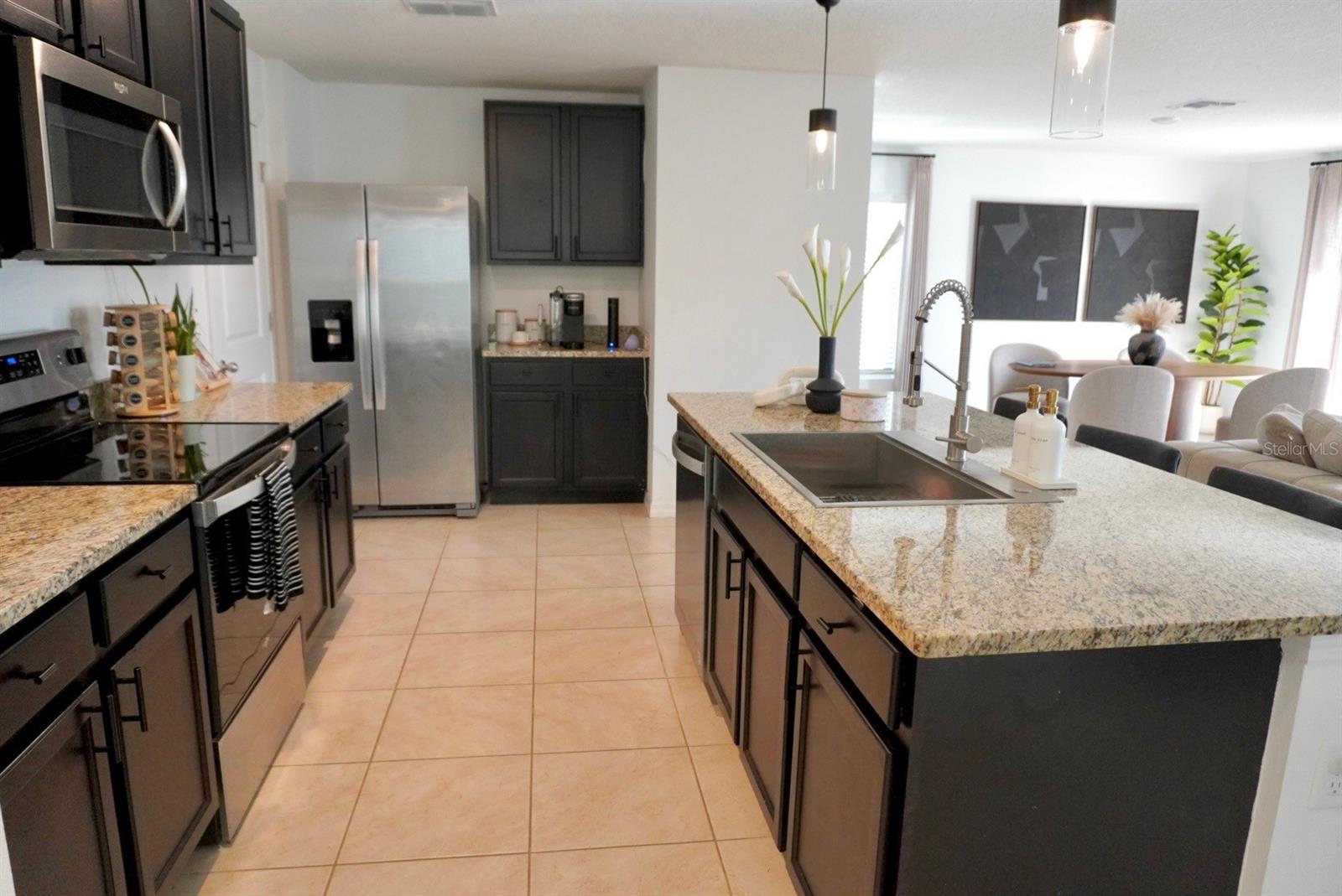 557 OLIVE CONCH ST — photo 5