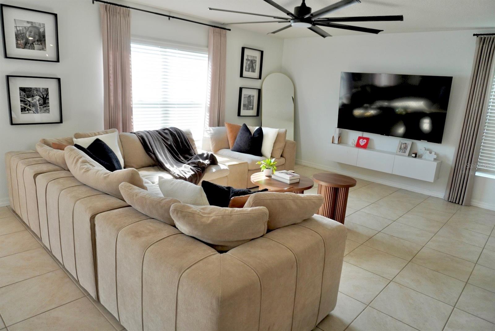 557 OLIVE CONCH ST — photo 6
