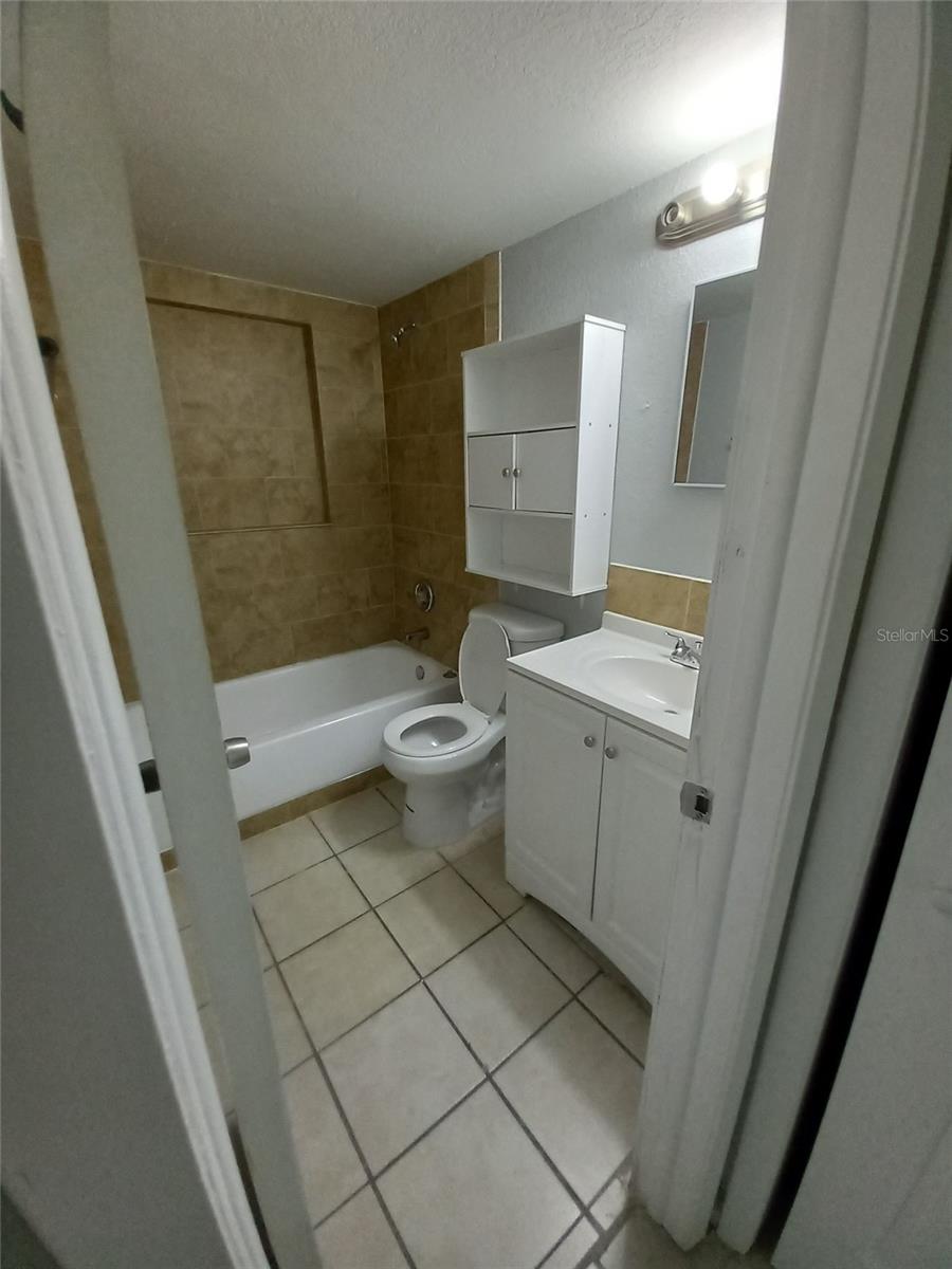 5724 N LINCOLN AVE #C — photo 12
