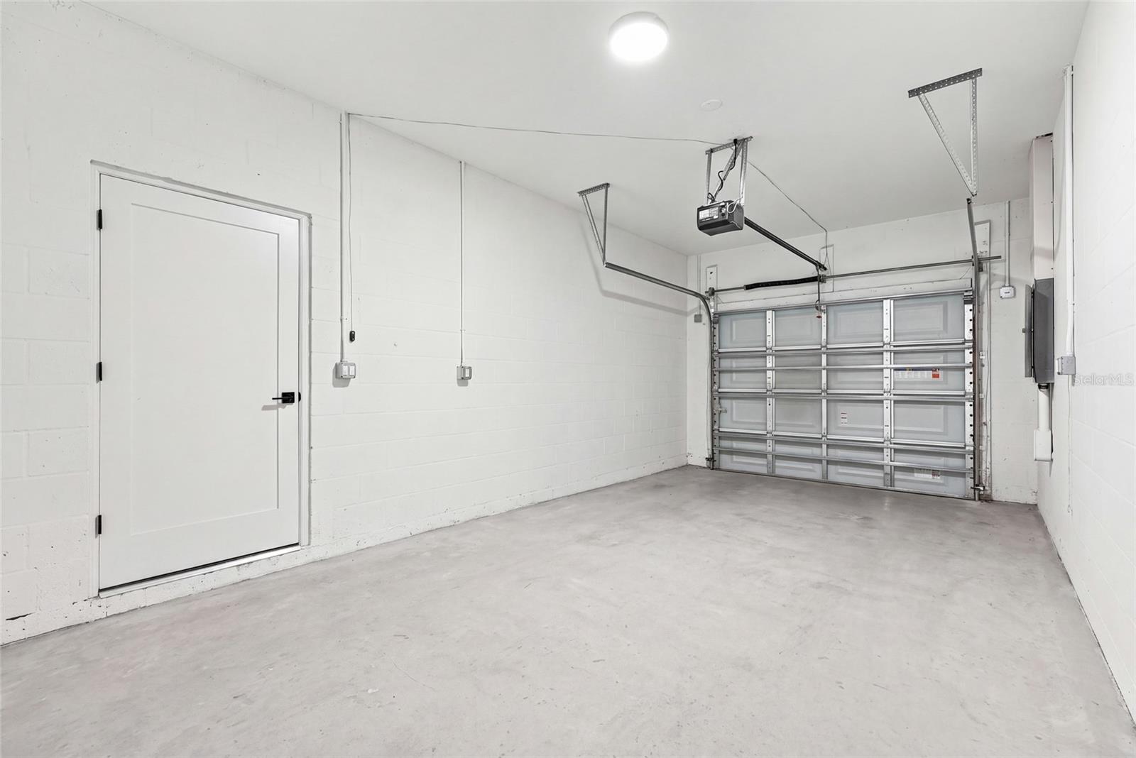 1002 E OSBORNE AVE — photo 23